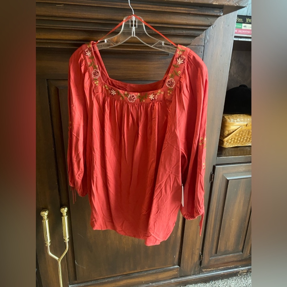 Lauren Conrad NWT peasant top size medium